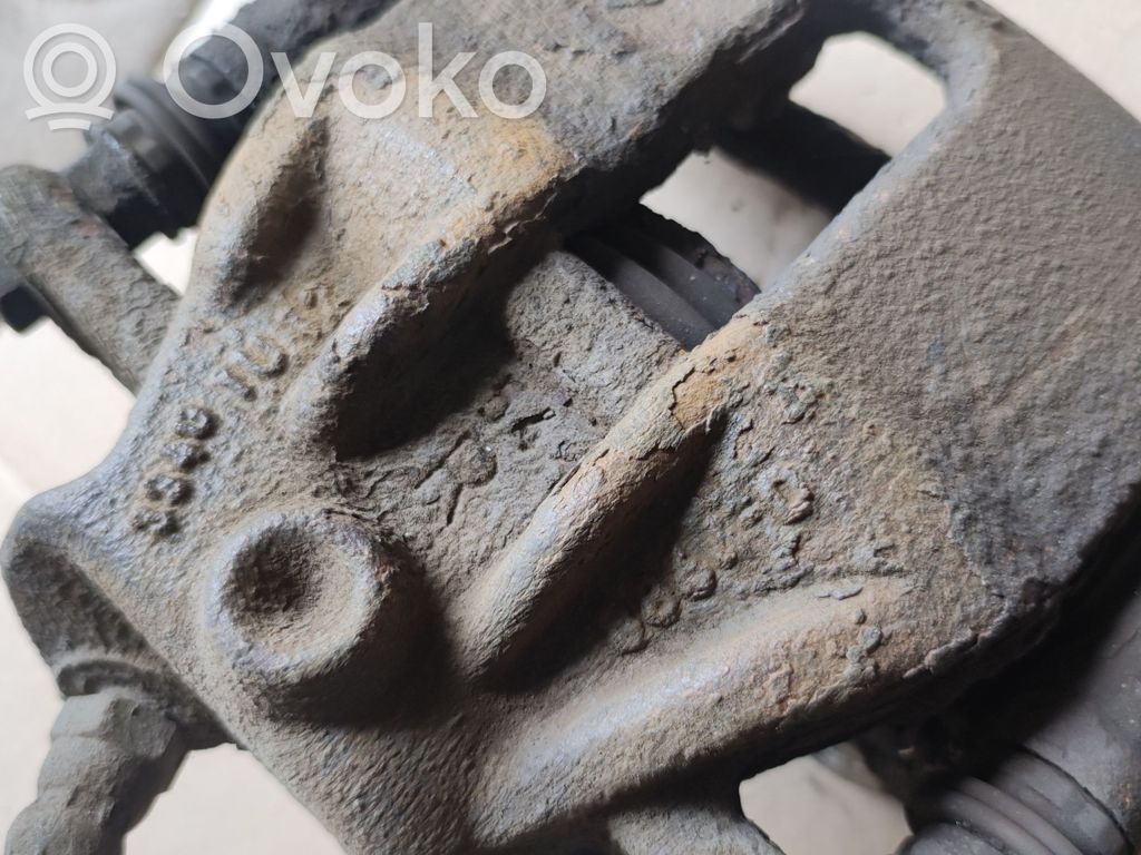 Renault Clio III Front brake caliper 