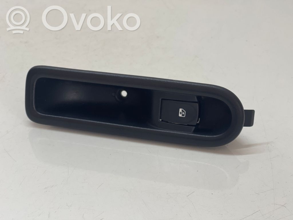 Renault Clio III Electric window control switch 