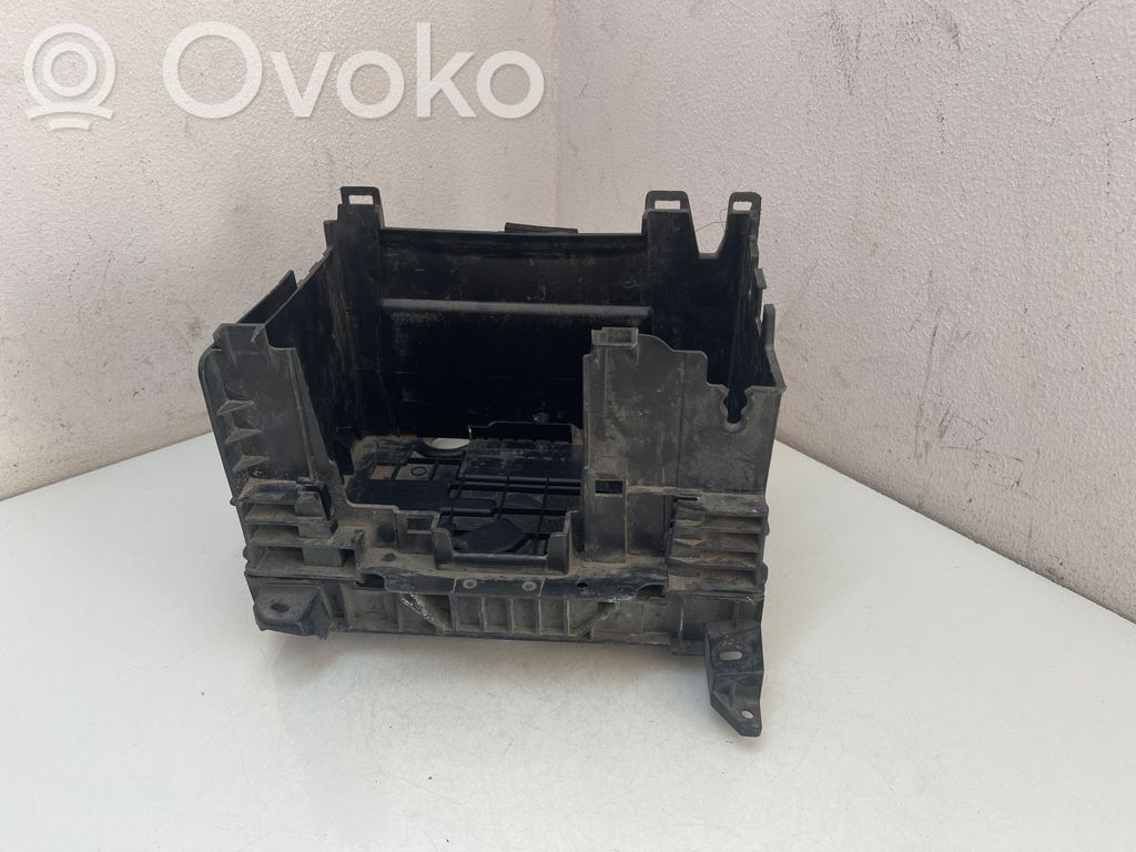 Renault Clio III Battery box tray 