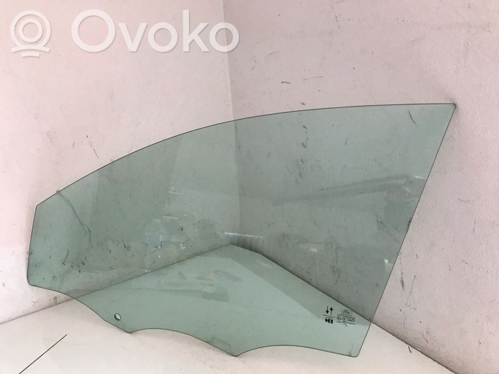 Ford Focus priekšējo durvju stikls (četrdurvju mašīnai) 