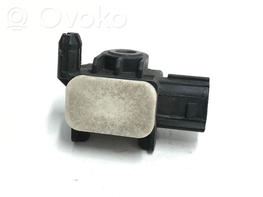 Nissan Juke I F15 Airbagsensor Crashsensor Drucksensor 
