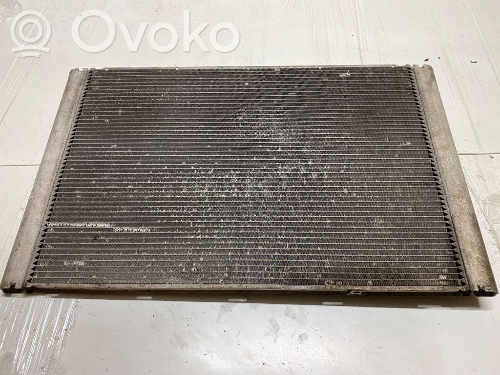 Aušinimo skysčio radiatorius   8MK376719081,99000037,20090812