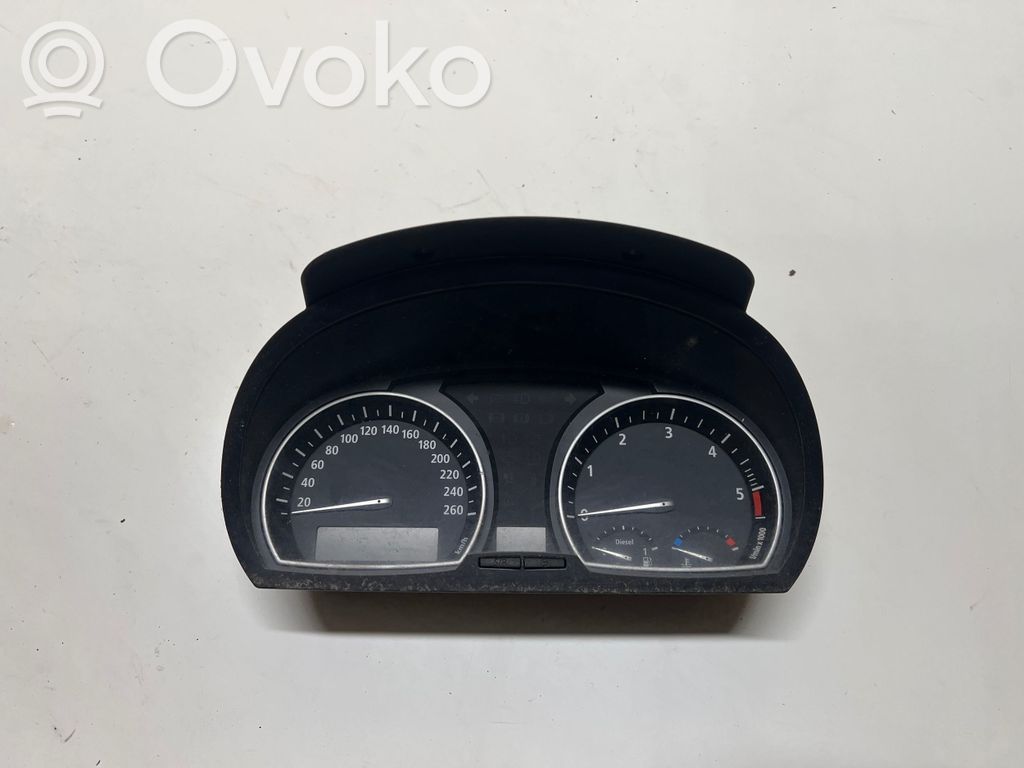 Geschwindigkeitsmesser Cockpit   3448404,102463414,25811510