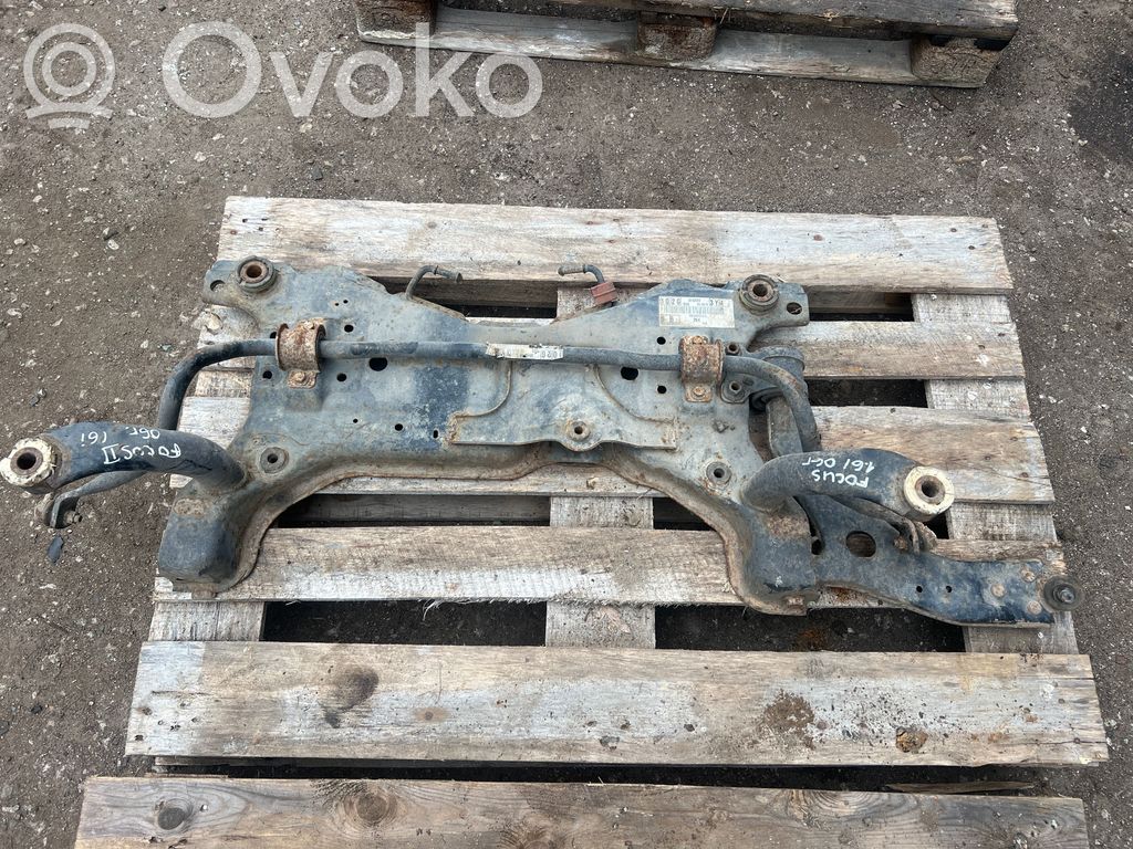 Ford Focus Rama pomocnicza przednia 
