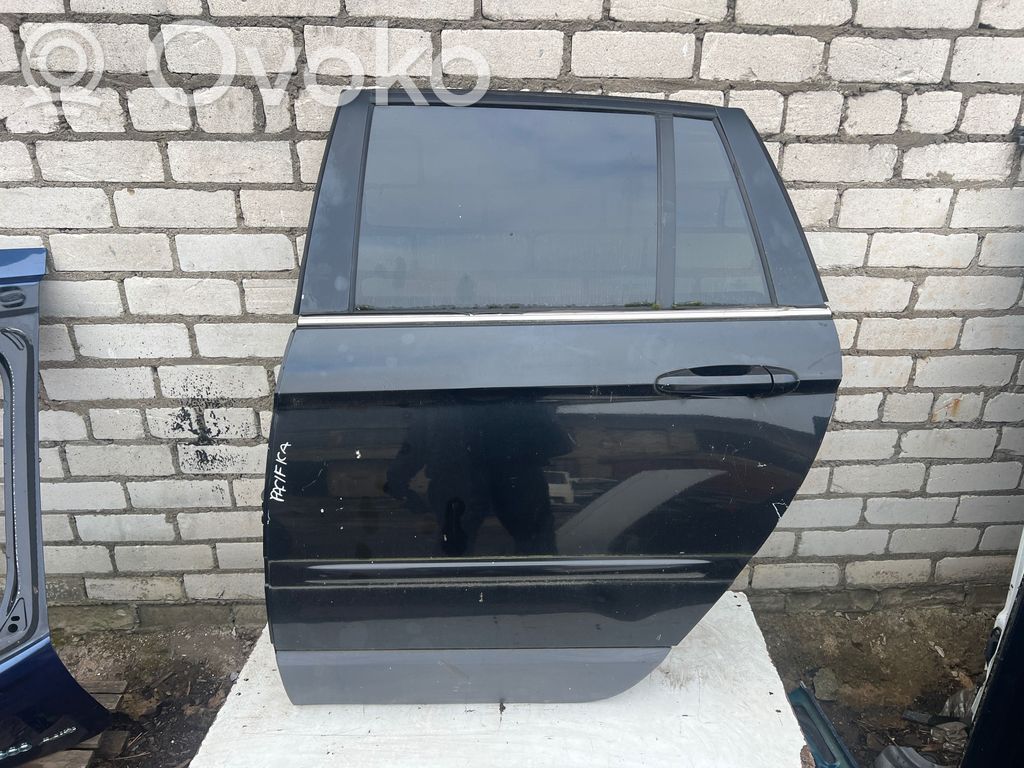 Rear door