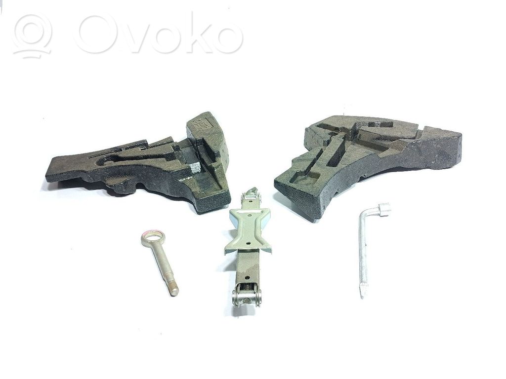 Toyota GT 86 Tool set 