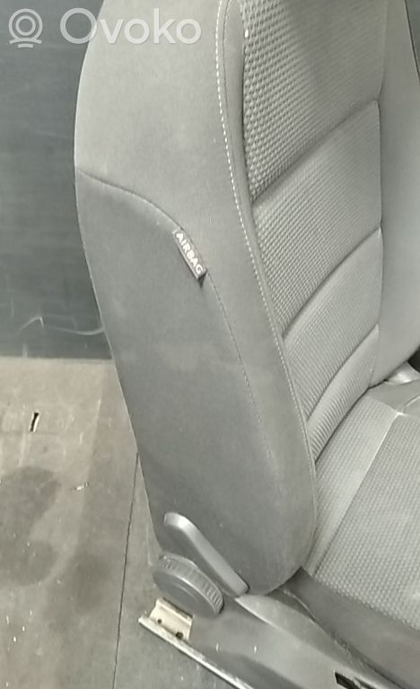 Volkswagen Golf VI Seat airbag 