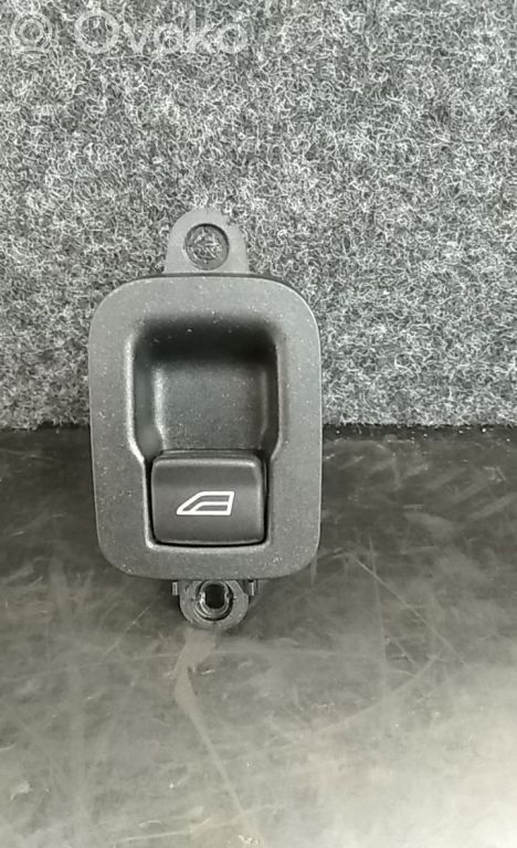 Interruptor del elevalunas eléctrico   30774163,03451405,BOTAOTRASESQUERDO