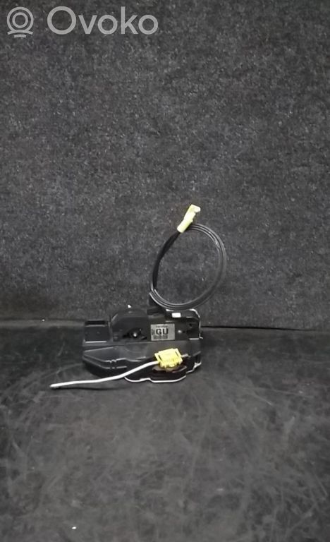 Opel Astra J Rear door lock 