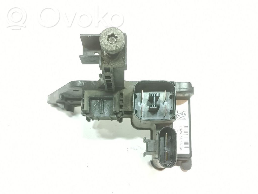 Battery control module   V5929615201