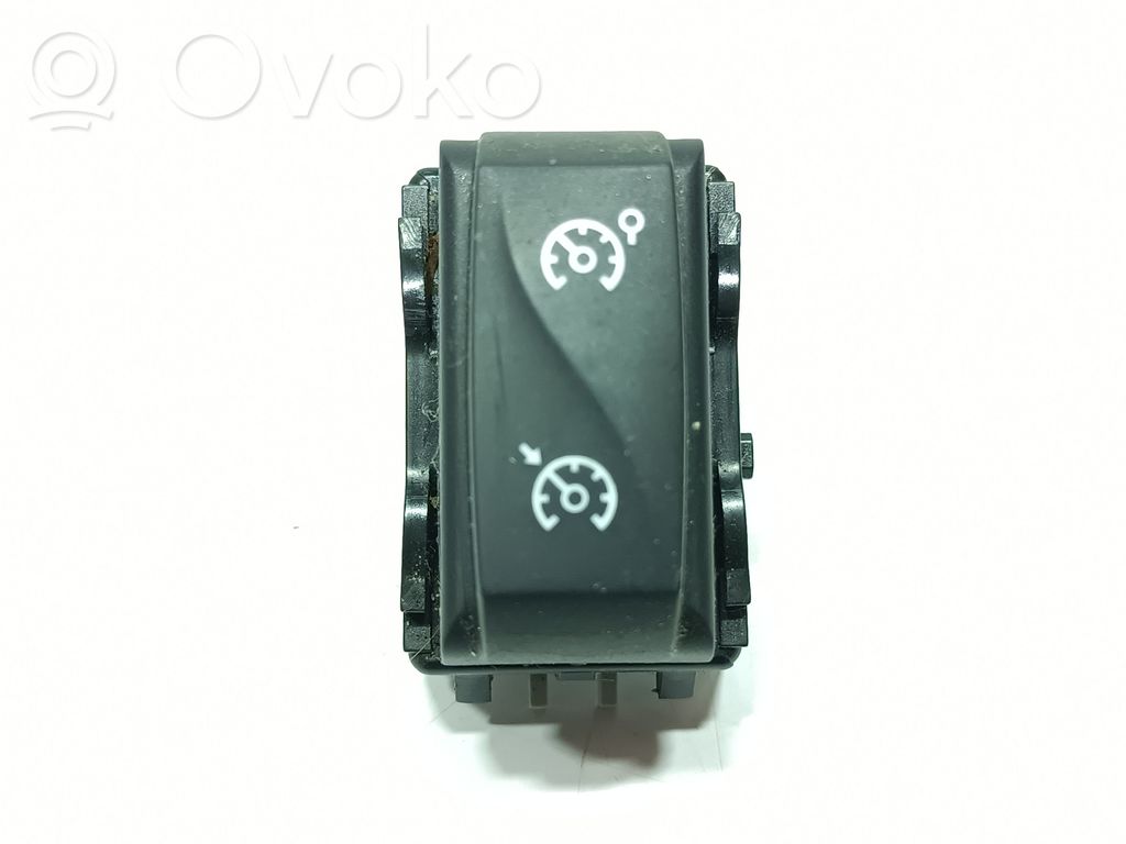 Renault Clio IV Cruise control switch 
