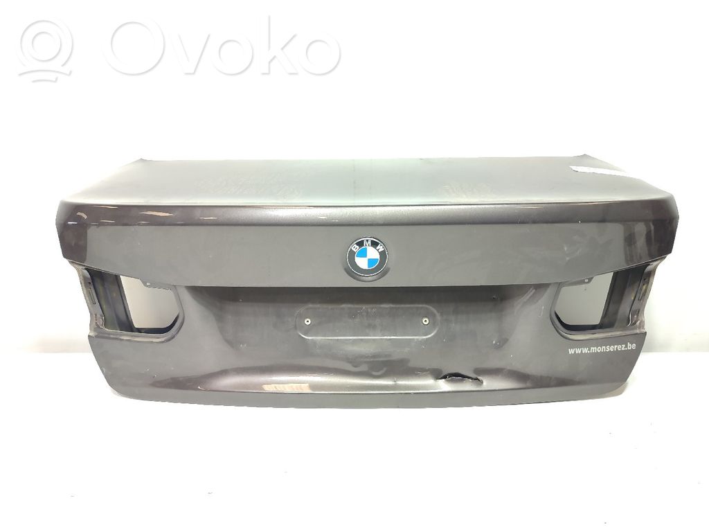 BMW M3 F80 Takaluukun/tavaratilan kansi