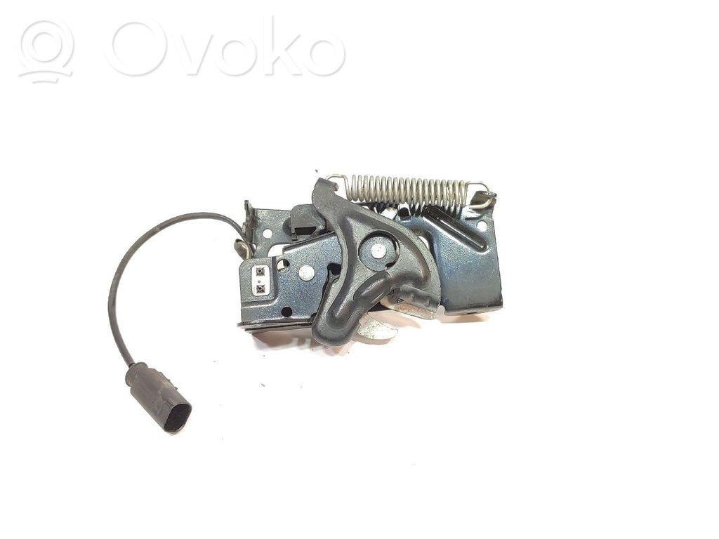 BMW M3 F80 Engine bonnet/hood lock/latch loop/hook 