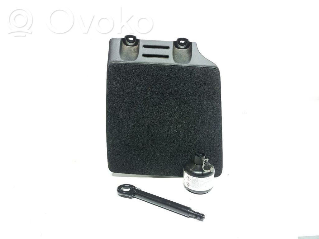 Renault Twingo III Tool set 
