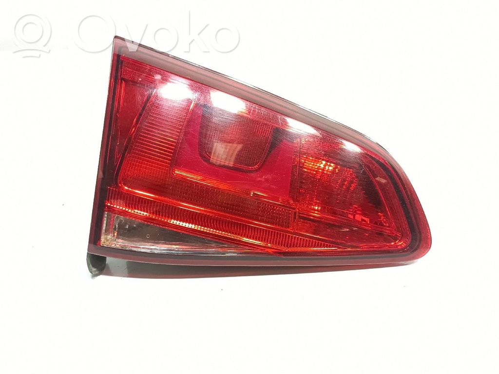 Volkswagen Golf VII Lampy tylnej klapy bagażnika 