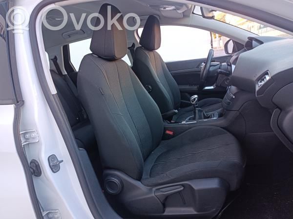 Peugeot 308 Beifahrersitz 