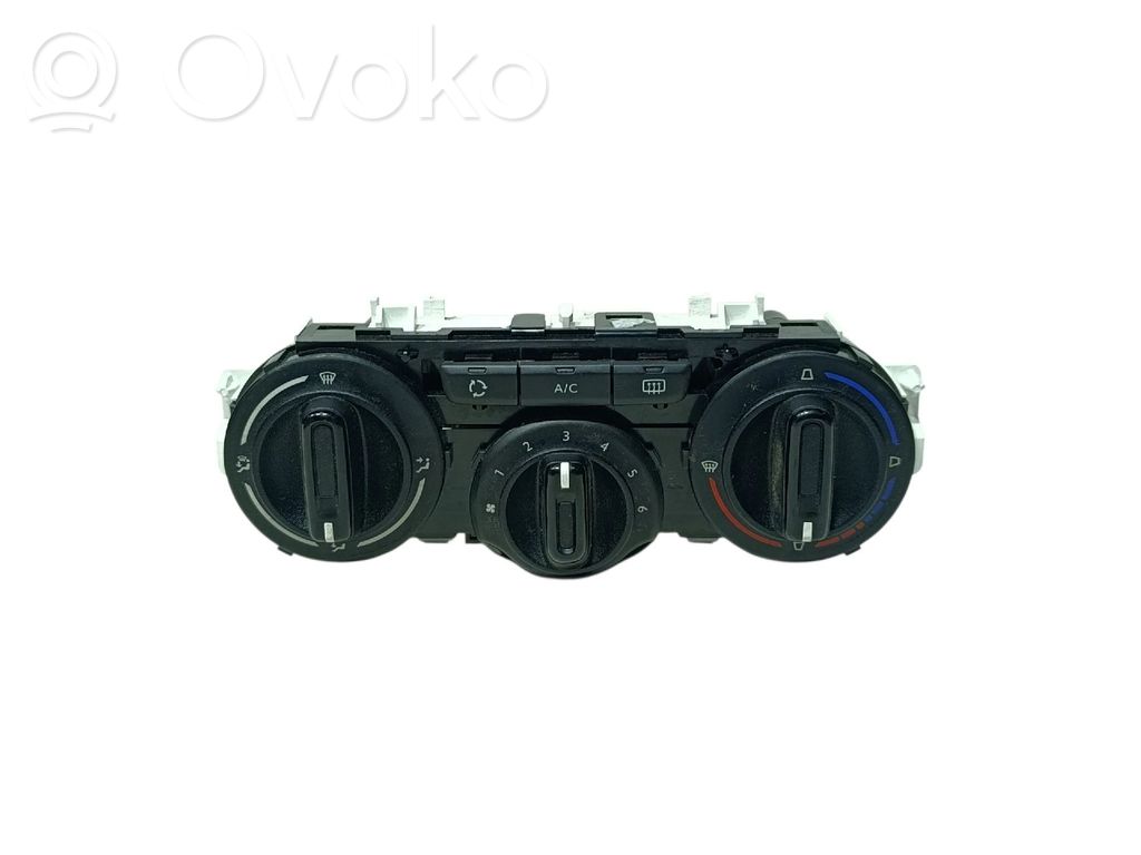Ilmastointilaitteen kytkin (A/C)   E1063071