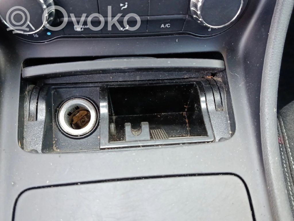 Cenicero del coche