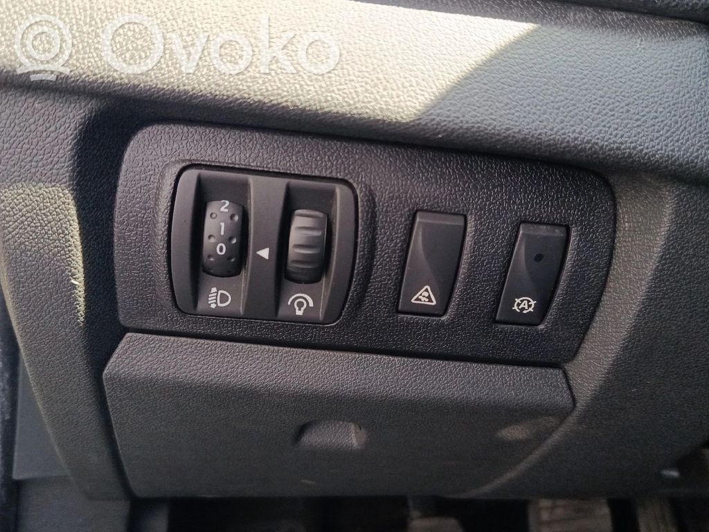 Light switch