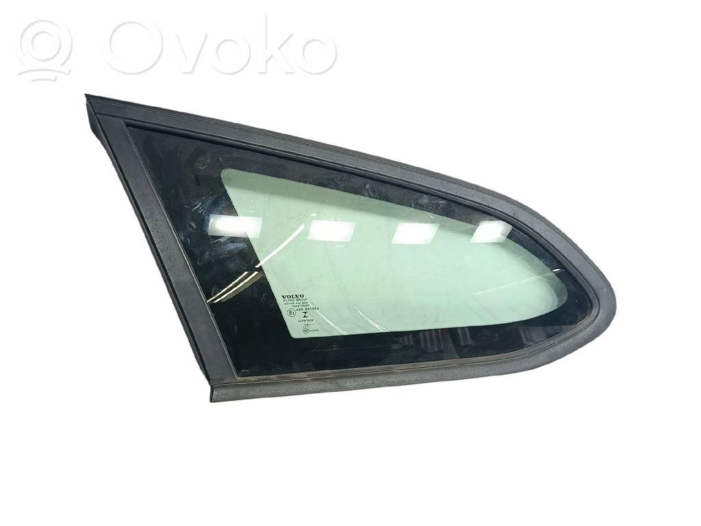 Volvo V60 Rear side window 