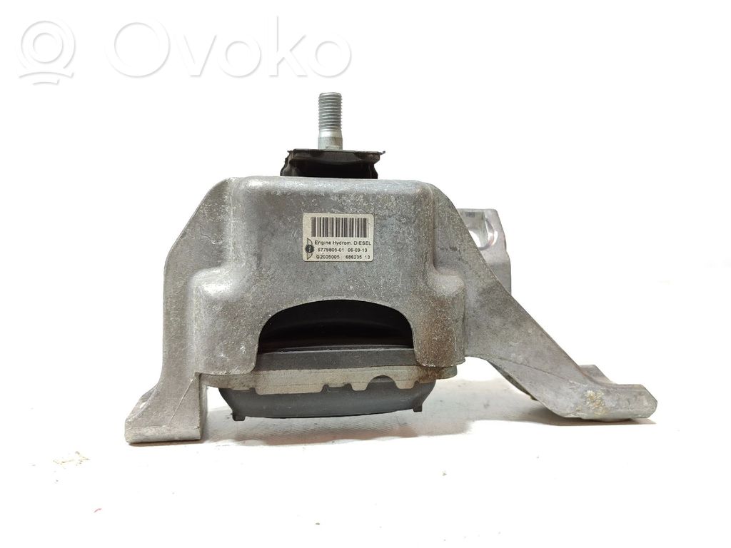 Engine mount bracket   677980501