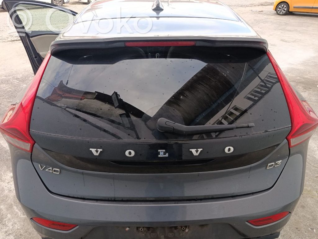 Tailgate/trunk/boot lid   VIDROESCURECIDO