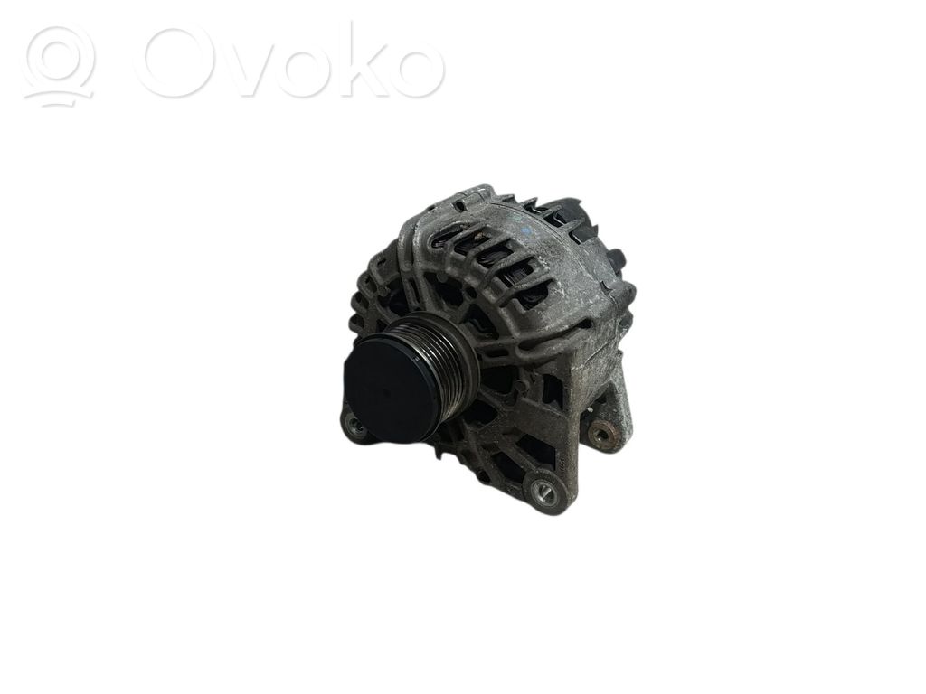 Renault Clio IV Generatorius 
