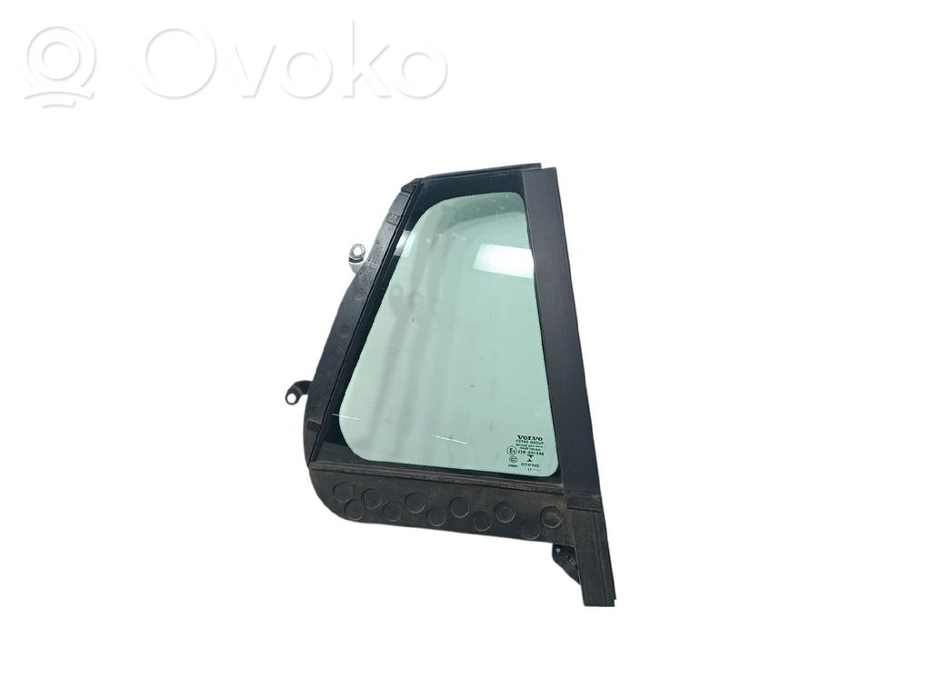 Volvo V60 Rear side window 