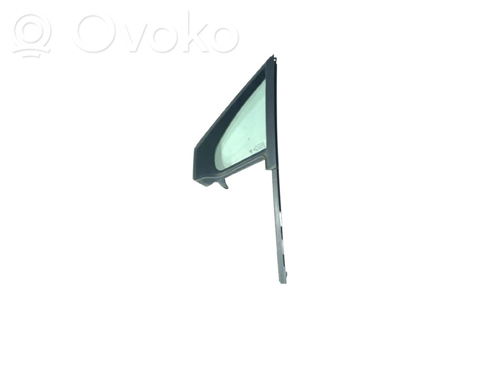 Peugeot 2008 I Fenêtre triangulaire avant / vitre