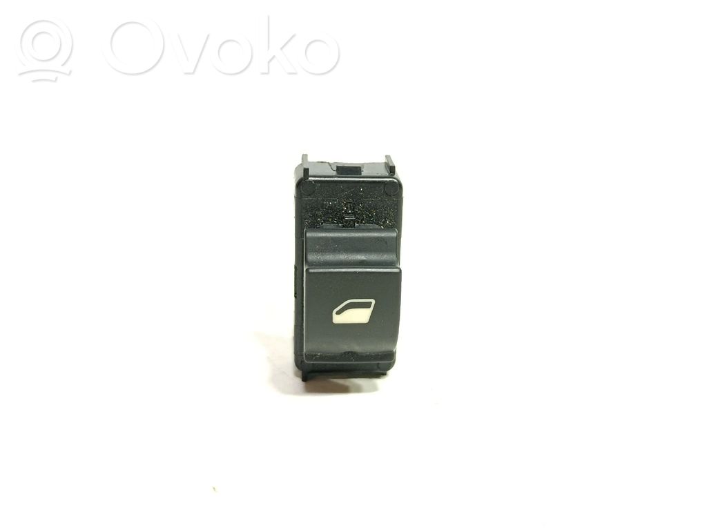 Peugeot 208 II Electric window control switch 