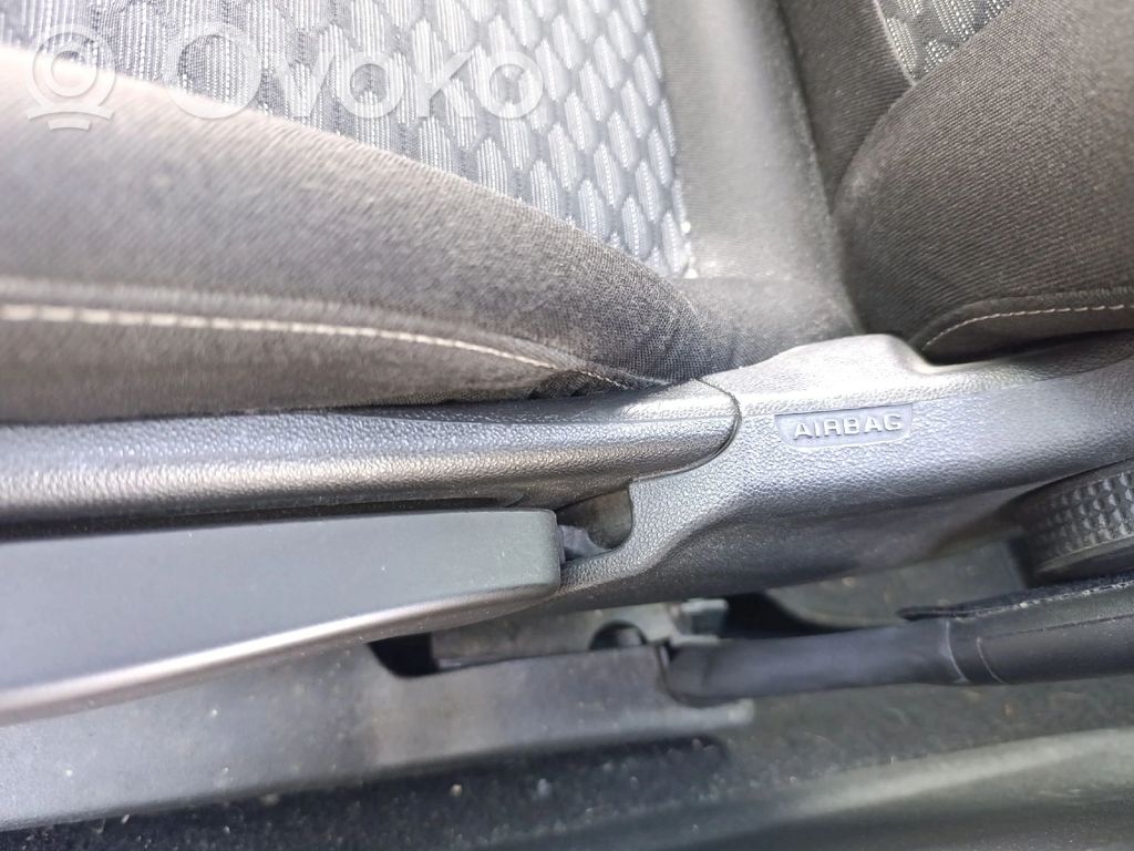 Opel Astra K Airbag scaun 