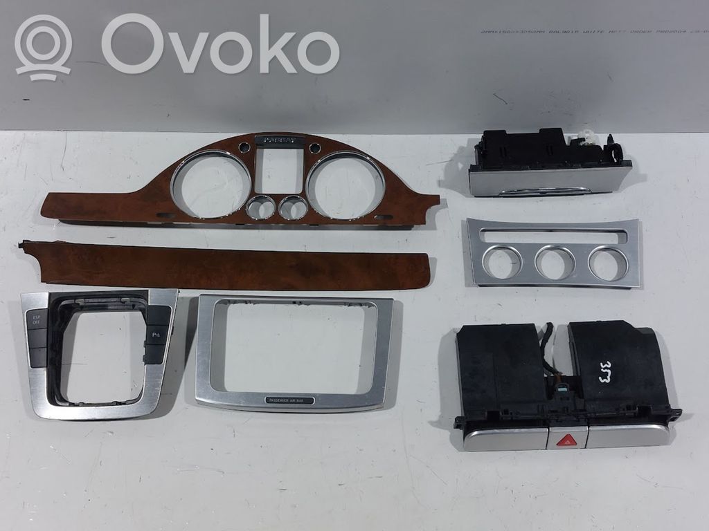 Volkswagen PASSAT B6 Cornice cruscotto 