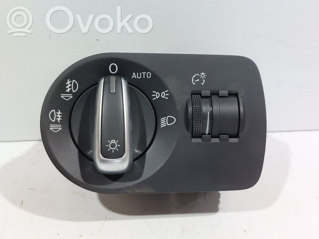 Audi A1 Light switch 