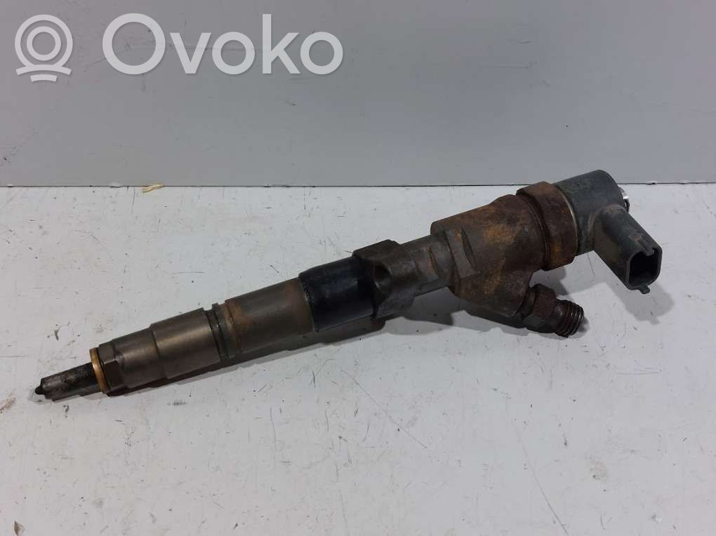 Inyector de combustible   7701477325,7701477325,7701477325