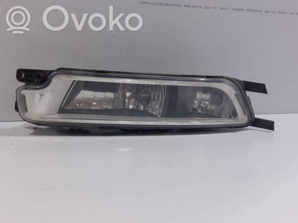 Volkswagen PASSAT B8 USA Etusumuvalo 