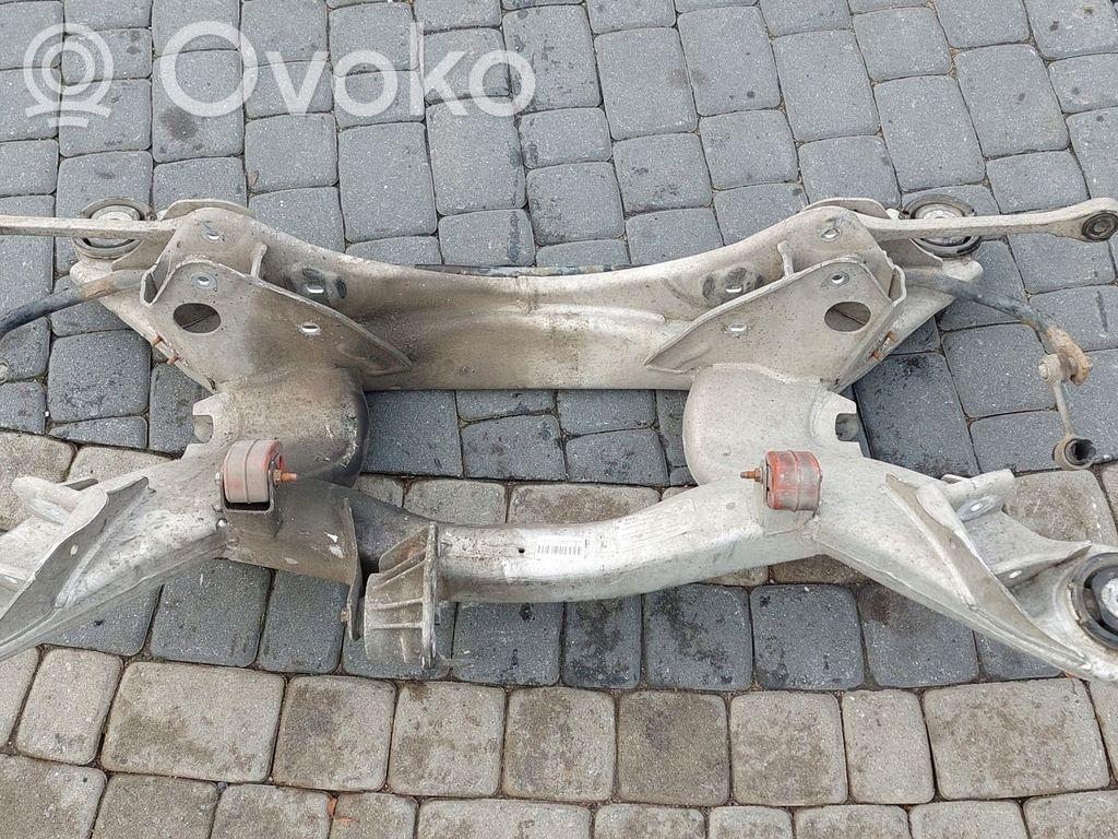 Audi A8 S8 D3 4E Galinis traversas 
