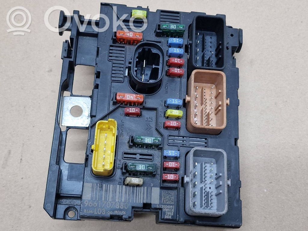 Citroen C3 Fuse module 