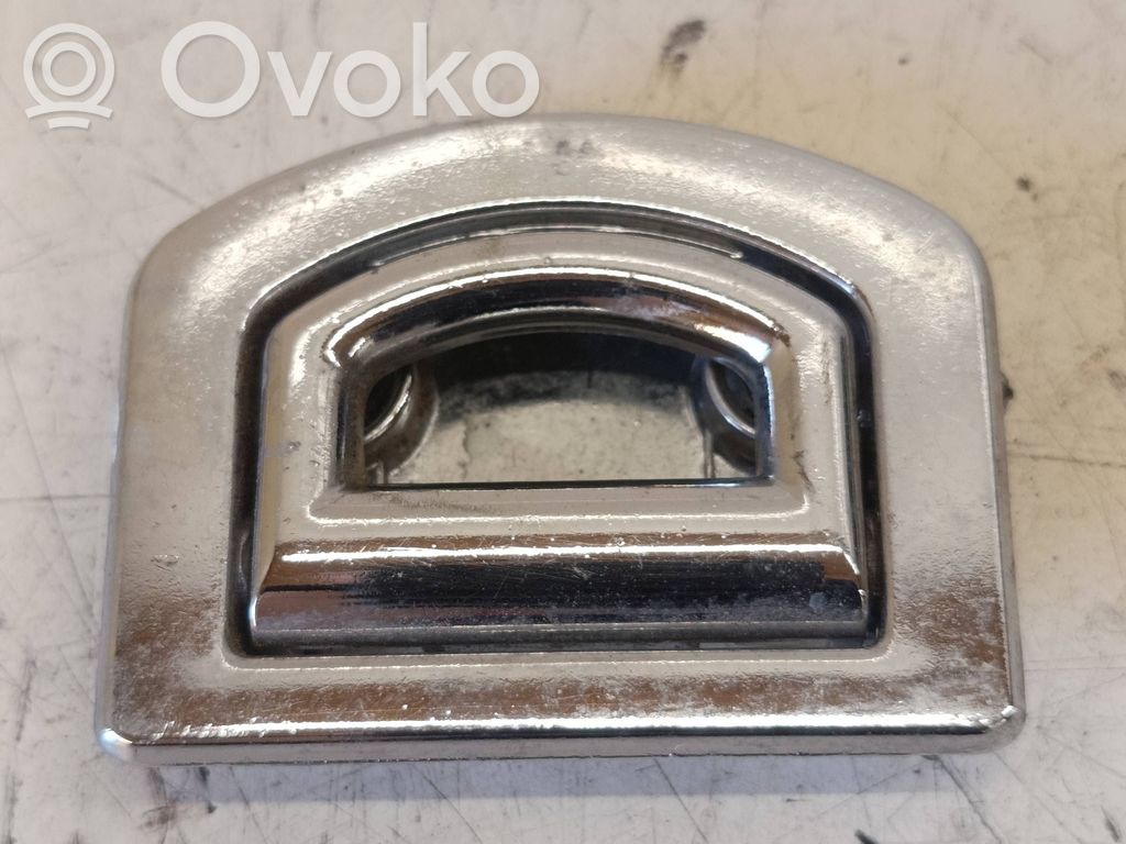 Volkswagen PASSAT B6 Tie down hook / loop 