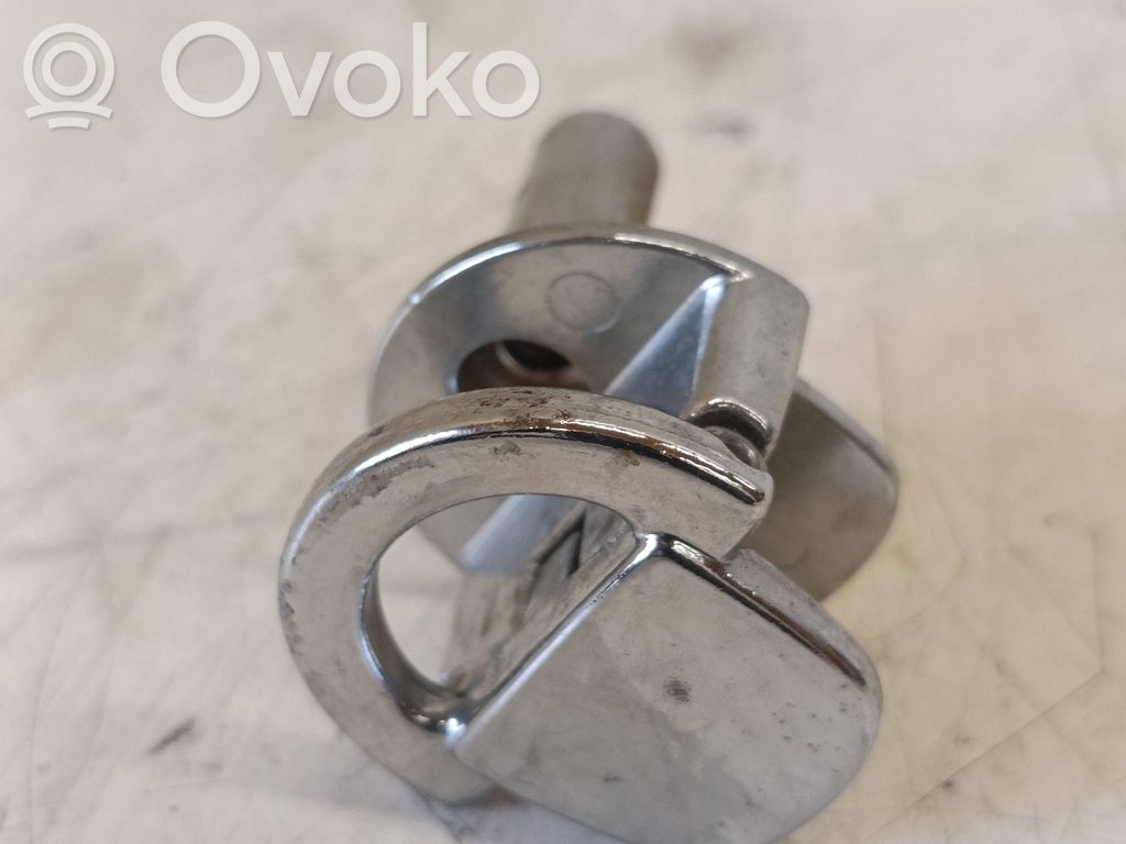 Tie down hook / loop   3C9867160