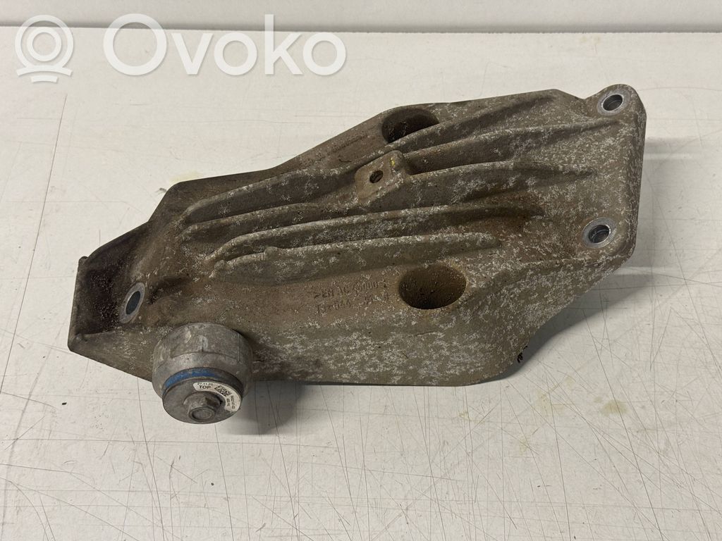 Engine mounting bracket   6861559