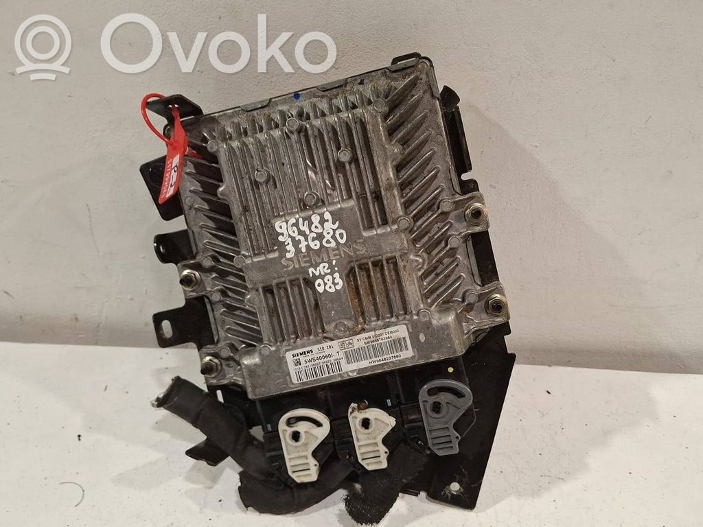 Peugeot 607 Engine control unit/module 