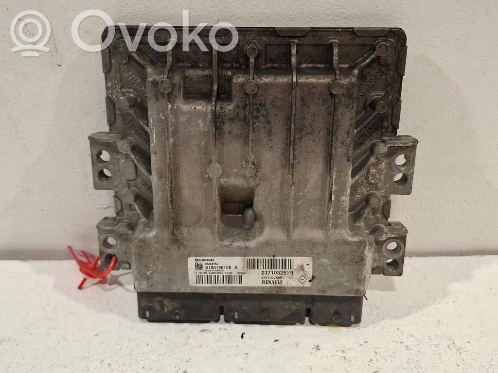 Engine control unit/module   237102256R,S180158108A,237103251R