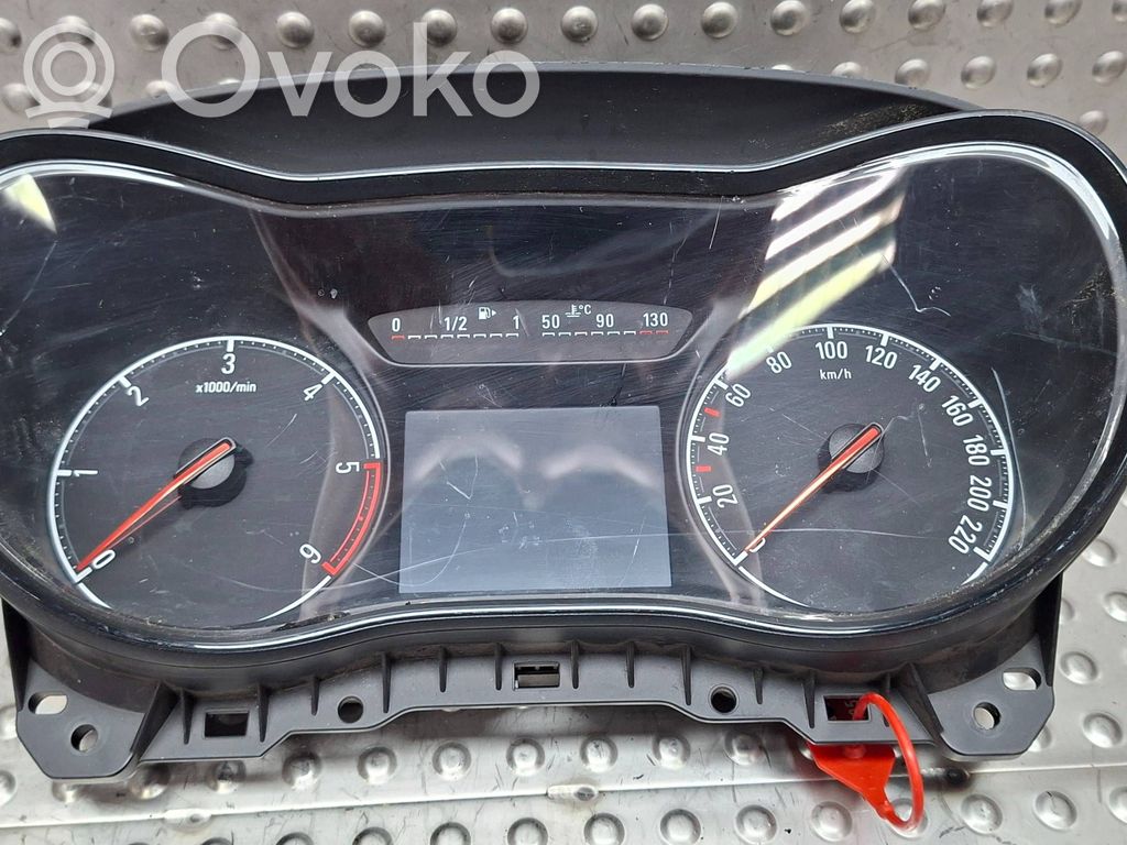 Opel Corsa E Spidometrs (instrumentu panelī) 