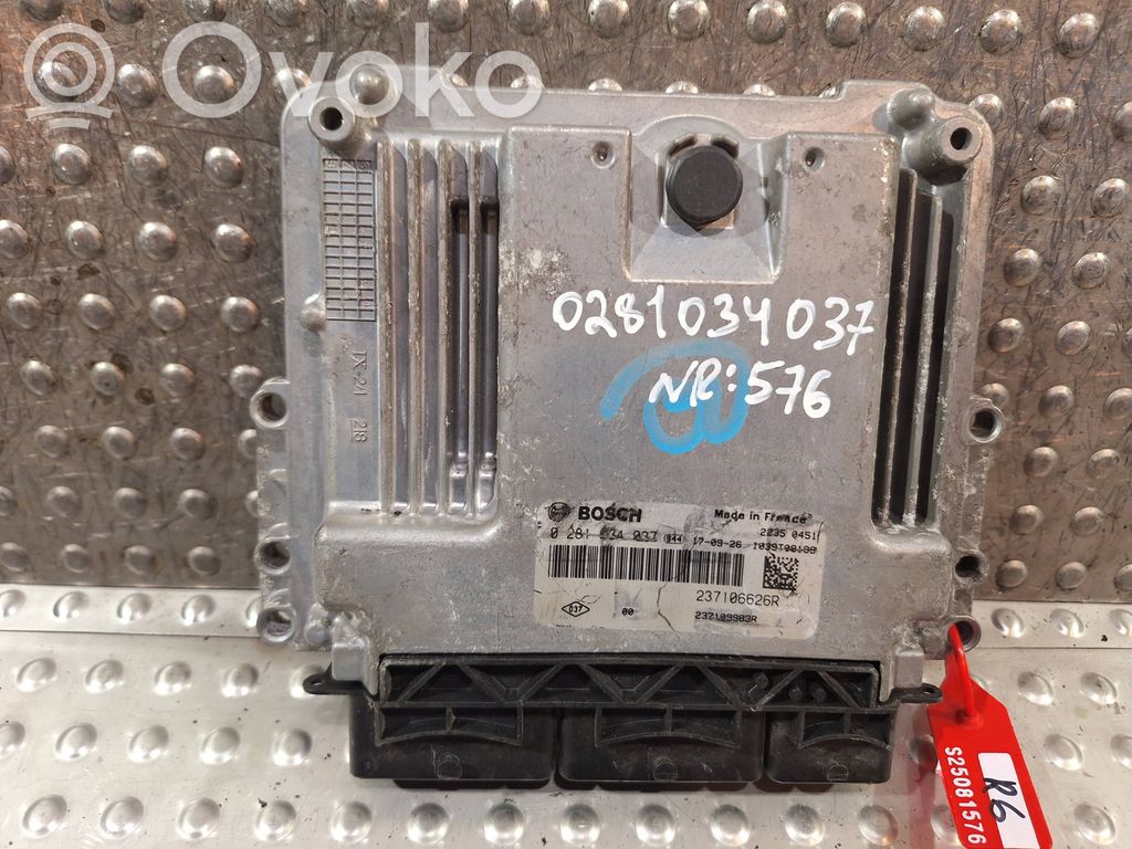 Renault Trafic III (X82) Engine control unit/module 