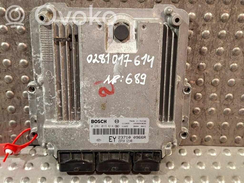 Renault Latitude (L70) Engine control unit/module 