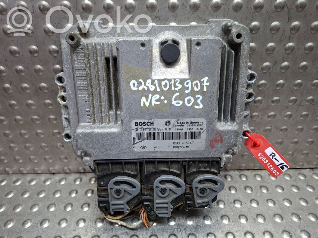 Renault Megane II Engine control unit/module 