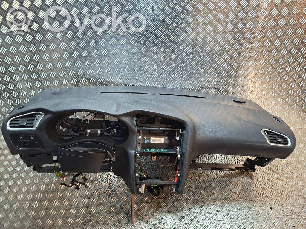 Citroen C4 I Панель 