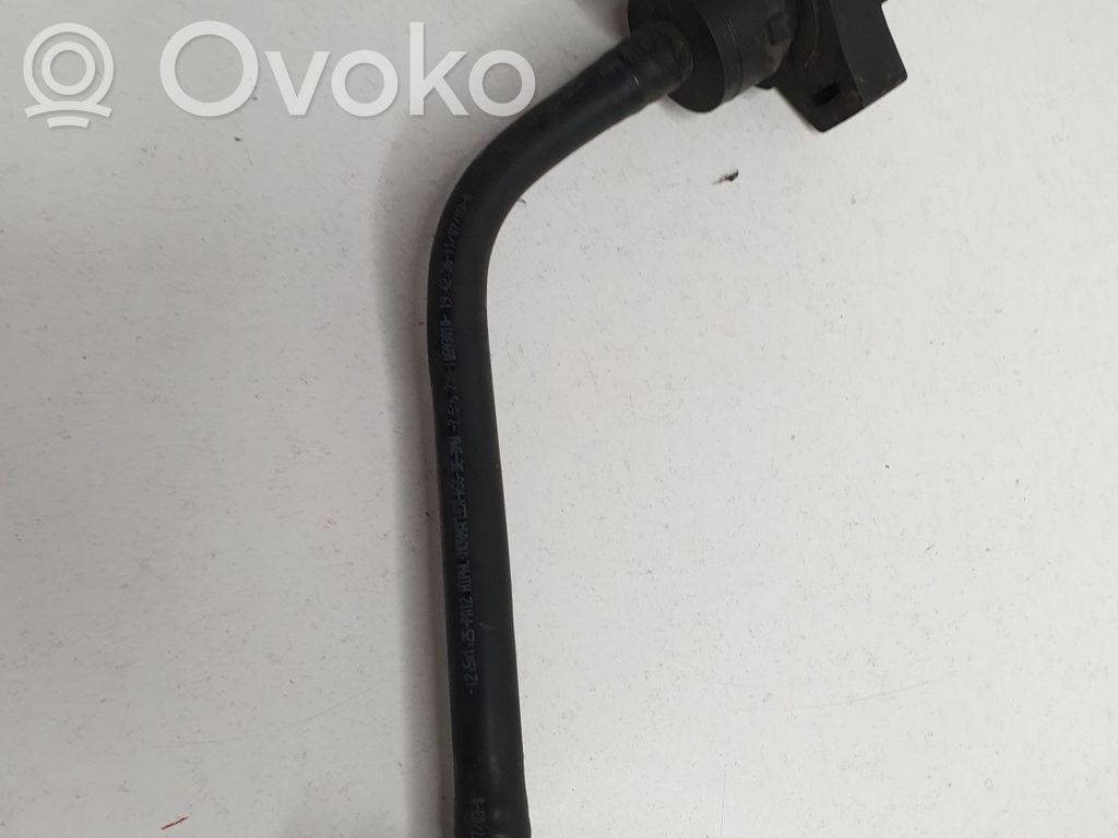 BMW 7 E65 E66 Degalų bako vožtuvas 