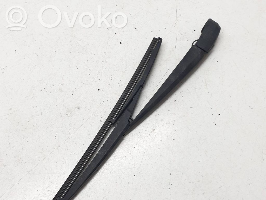 Toyota RAV 4 (XA20) Rear wiper blade arm 
