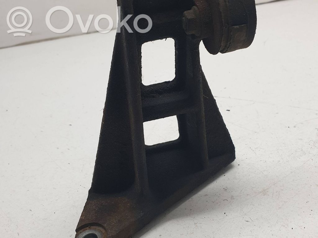 Suzuki Grand Vitara II Engine mount bracket 